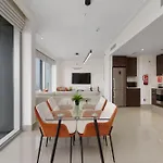 Daniels 1Br In Downtown Dubai With City Views